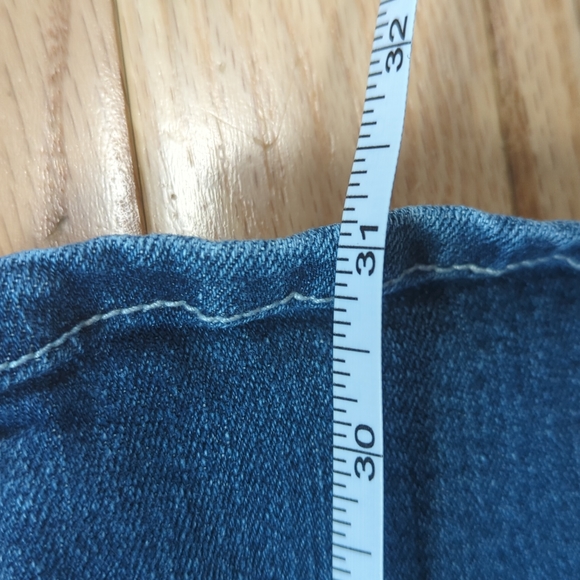 Maurices "Curvy" Jeans - Picture 9 of 10